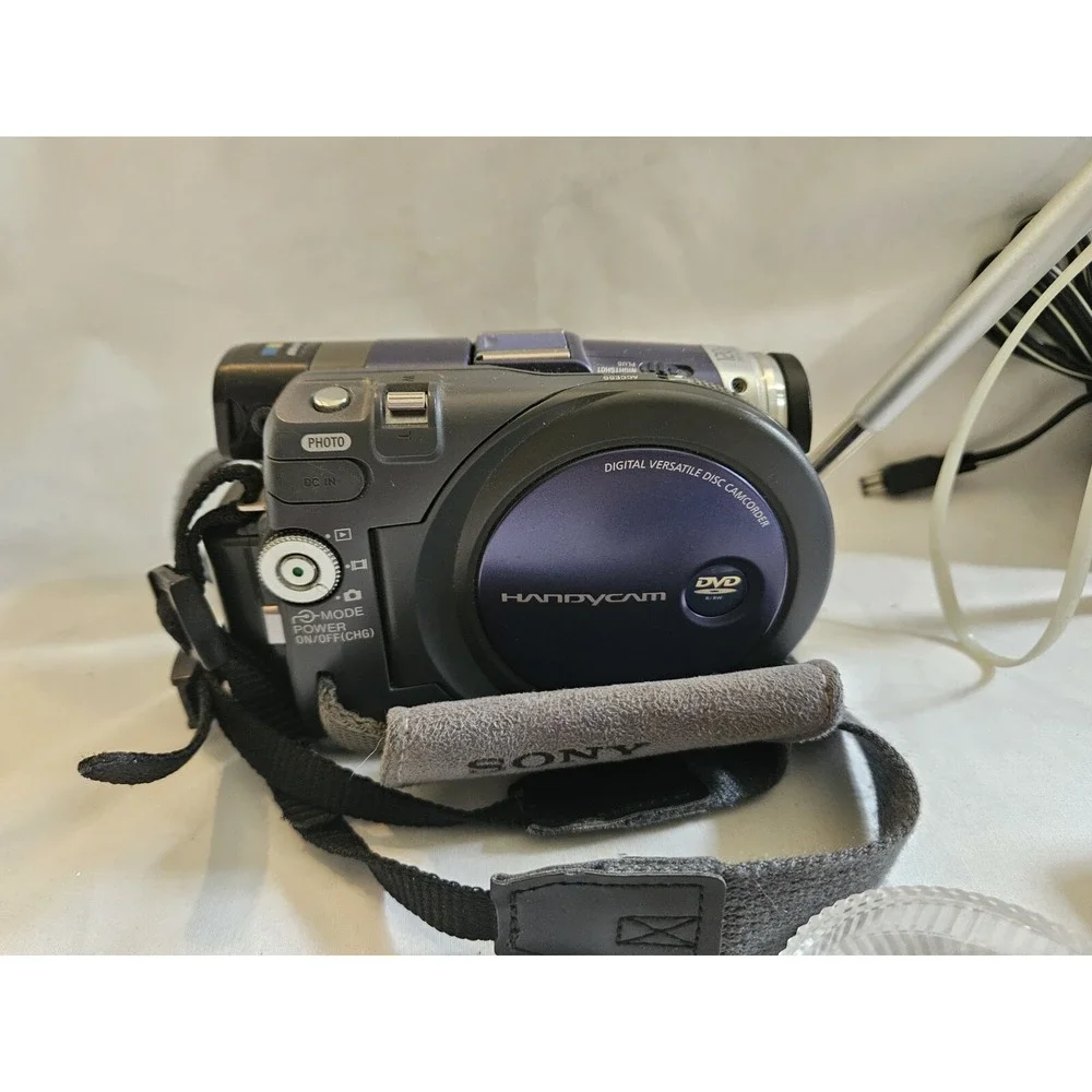 Sony Handycam DCR-DVD101 Digital DVD Camcorder Read!!!